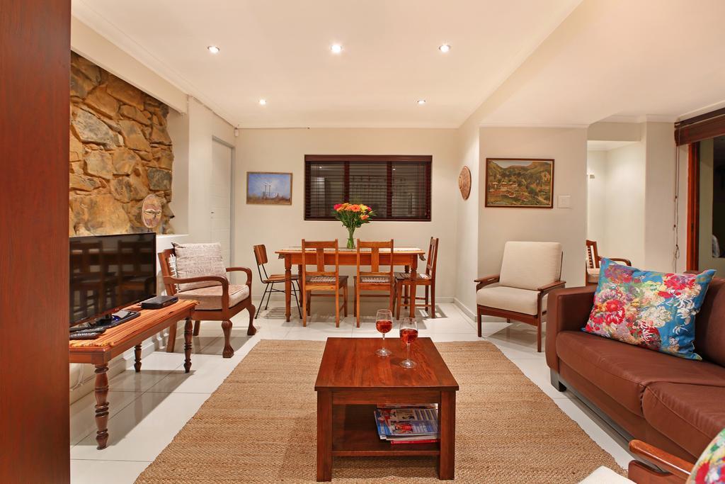 Afribode'S Dysart Cottage Kaapstad Buitenkant foto